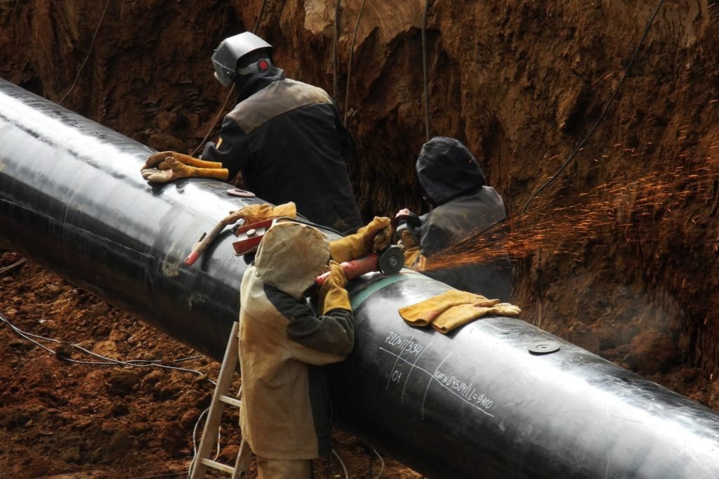 Total inks deal with Uganda on East Africa Oil Project