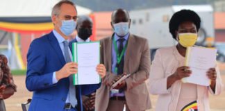 US $10bn Uganda oil project receives approval US $10bn Uganda oil project receives approval