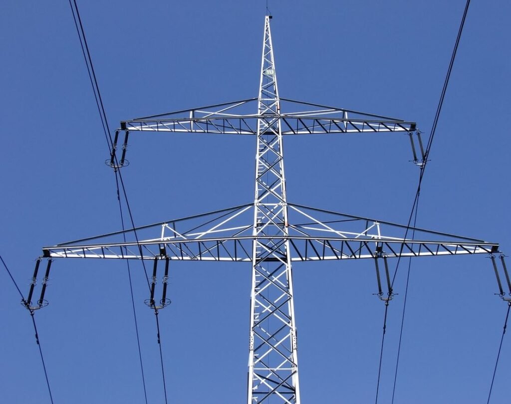 Kenya completes 400-kilovolt transmission line with Tanzania