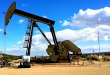 Egypt confirms new oil and gas discovery