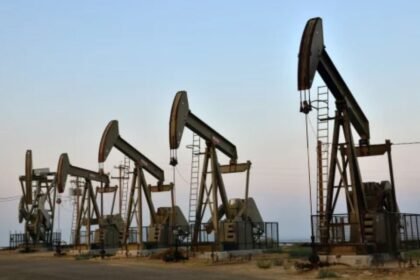 Libya reopens oil sector to foreign investors after 17-year hiatus