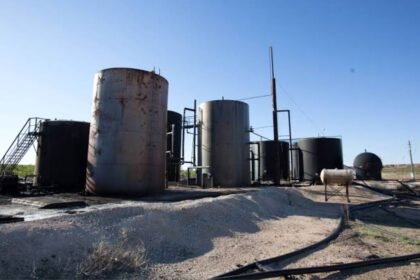 Uganda targets commercial oil production by June 2027